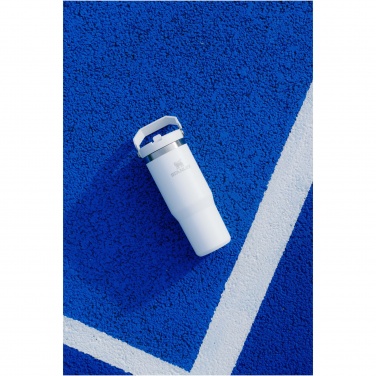 Logotrade Werbegeschenke das Foto: Stanley 890 ml IceFlow™ Flip Straw Thermobecher