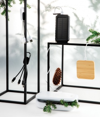 Logotrade Werbeartikel das Foto: UV-C Sterilisations-Box mit 5W Wireless Charger