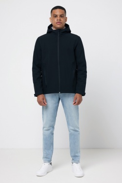 Logotrade Firmengeschenke das Foto: Iqoniq Makalu Herren Softshelljacke aus recyceltem Polyester