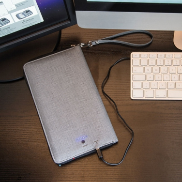 Logotrade Werbeartikel das Foto: Reisemappe mit Powerbank Almera