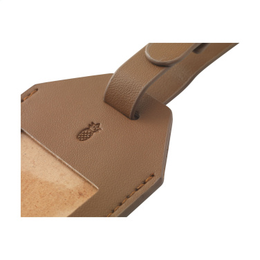 Logotrade Werbegeschenke das Foto: Veganer Gepäckanhänger aus Ananasleder