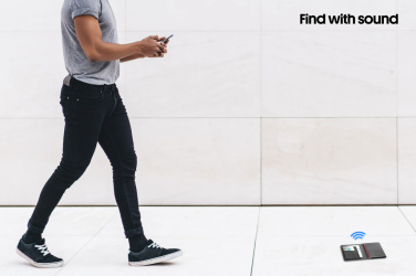 Logotrade Geschäftsgeschenke das Foto: Trackmate RCS Polyester Passtasche mit weltweiter Ortung