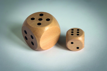 Logotrade Logogeschenke das Foto: Spielwürfel Schima-Holz Ø 3cm