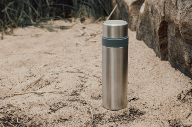 Logotrade Firmengeschenke das Foto: VINGA Tono RCS Thermoskanne mit zwei Bechern, 750ml