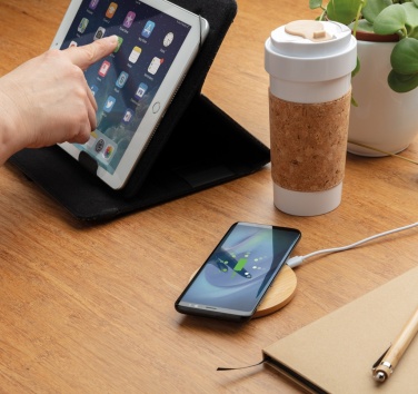 Logotrade promotional gift picture of: Bamboo 5W round wireless charger