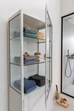 Logo trade business gift photo of: Ukiyo Sakura AWARE™ 500 gsm bath towel 70x140cm