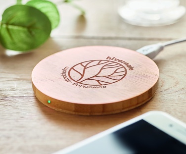 Logotrade business gifts photo of: Wireless charger bamboo 5W