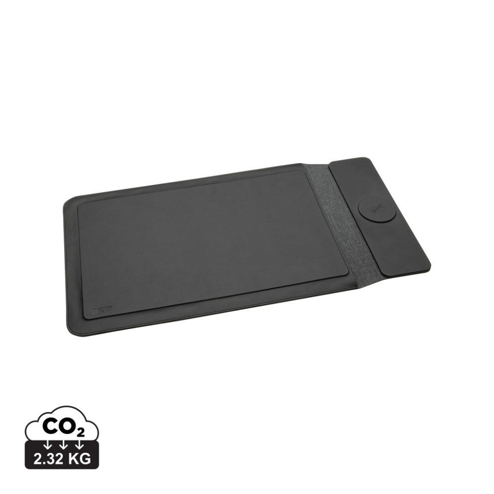 Logotrade business gift image of: Swiss Peak 15W magnetic charging laptop sleeve 14-15,6"
