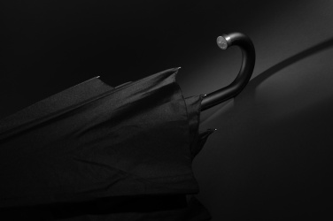 Logotrade advertising product picture of: Swiss Peak Vero Aware™ RPET 25” umbrella w luxe handle