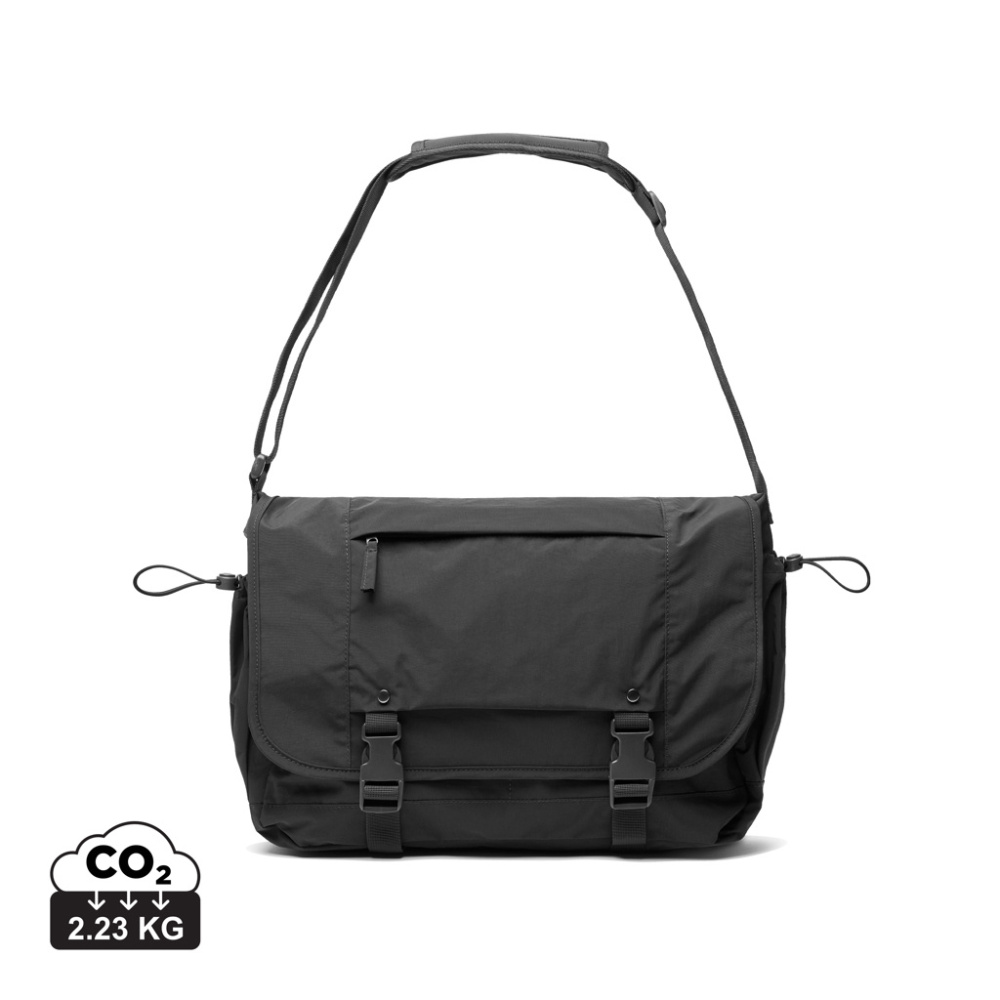 Logotrade corporate gifts photo of: KENTO URBAN RCS recycled nylon 15.6 inch Messenger