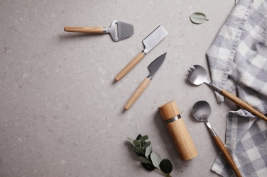 Logo trade firmakingituse pilt: VINGA Retro serveerimissöögiriistad