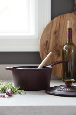 Logo trade reklaamkingituse pilt: VINGA Monte emailitud malmpott 1,9L