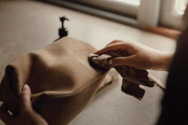 Logotrade ärikingid pilt: VINGA Sloane tualett-tarvete kott RCS taaskasutatud polüester