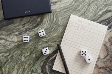 Logo trade reklaamkingituse pilt: VINGA Jahtide kohvilauamäng