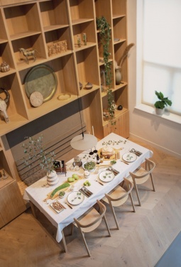 Logotrade ärikingi foto: Ukiyo salatikauss bambusest salatiserveriga