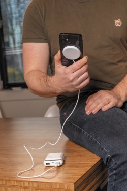 Logotrade meene foto: 5W magnetiline juhtmevaba laadija