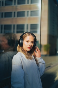 Logotrade reklaamkingituse foto: Urban Vitamin Cupertino RCS rplast ANC kõrvaklapid