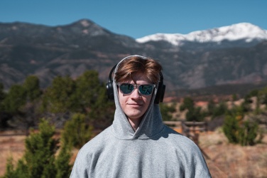 Logo trade reklaamkingitused foto: RCS taaskasutatud plastist Elite Kokkupandavad juhtmevabad kõrvaklapid