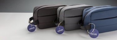 Logotrade reklaamkingi foto: Impact AWARE™ RPET tualetitarvete kott