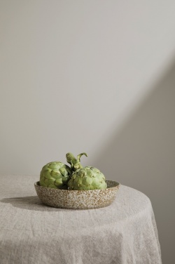 Logotrade reklaamkingi foto: VINGA Nuvem kivist serveerimiskauss