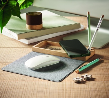 Logotrade ärikingi foto: Juhtmeta bambusest laadija 15W