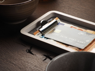 Logotrade firmakingituse foto: Arve kaaned 1873121