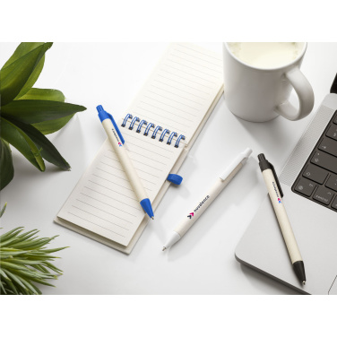 Logotrade meene foto: Taaskasutatud piimakarpidest pastapliiats