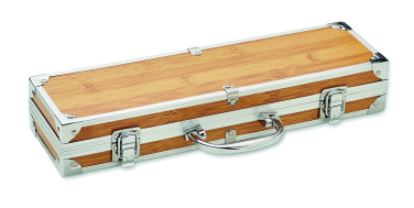 Logotrade meene foto: TOOLDERA roostevabast terasest grillitööriistad