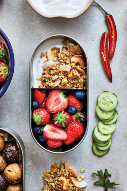 Logo trade firmakingi pilt: Black+Blum roostevabast terasest toidukarp