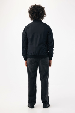 Logo trade ärikingi pilt: IQONIQ Odin taaskasutatud polüestrist kerge unisex jakk