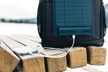 Logotrade liikelahjat mainoslahjat tuotekuva: Pedro AWARE™ RPET deluxe reppu 5W aurinkopaneelilla