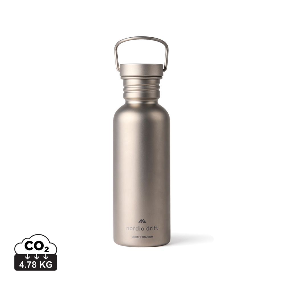 Logotrade liikelahja tuotekuva: Nordic Drift Trail -ultrakevyt titaanijuomapullo 600 ml