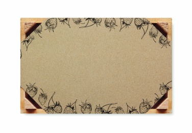 Logotrade verslo dovanos nuotrauka: Braškių rinkinys medinėje dėžėje