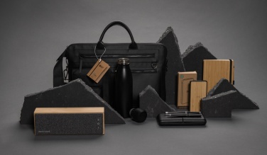 Logotrade dāvanas foto: RCS pārstrādātās plastmasas 8000 mAh bezvadu barošanas banka