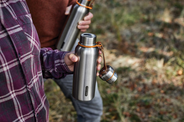 Logotrade biznesa dāvanas foto: Black+Blum izolēta ūdens pudele maza 500ml
