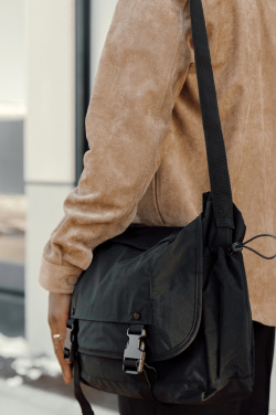 Logotrade biznesa dāvanas foto: KENTO URBAN RCS pārstrādāta neilona 15,6 collu kurjera soma