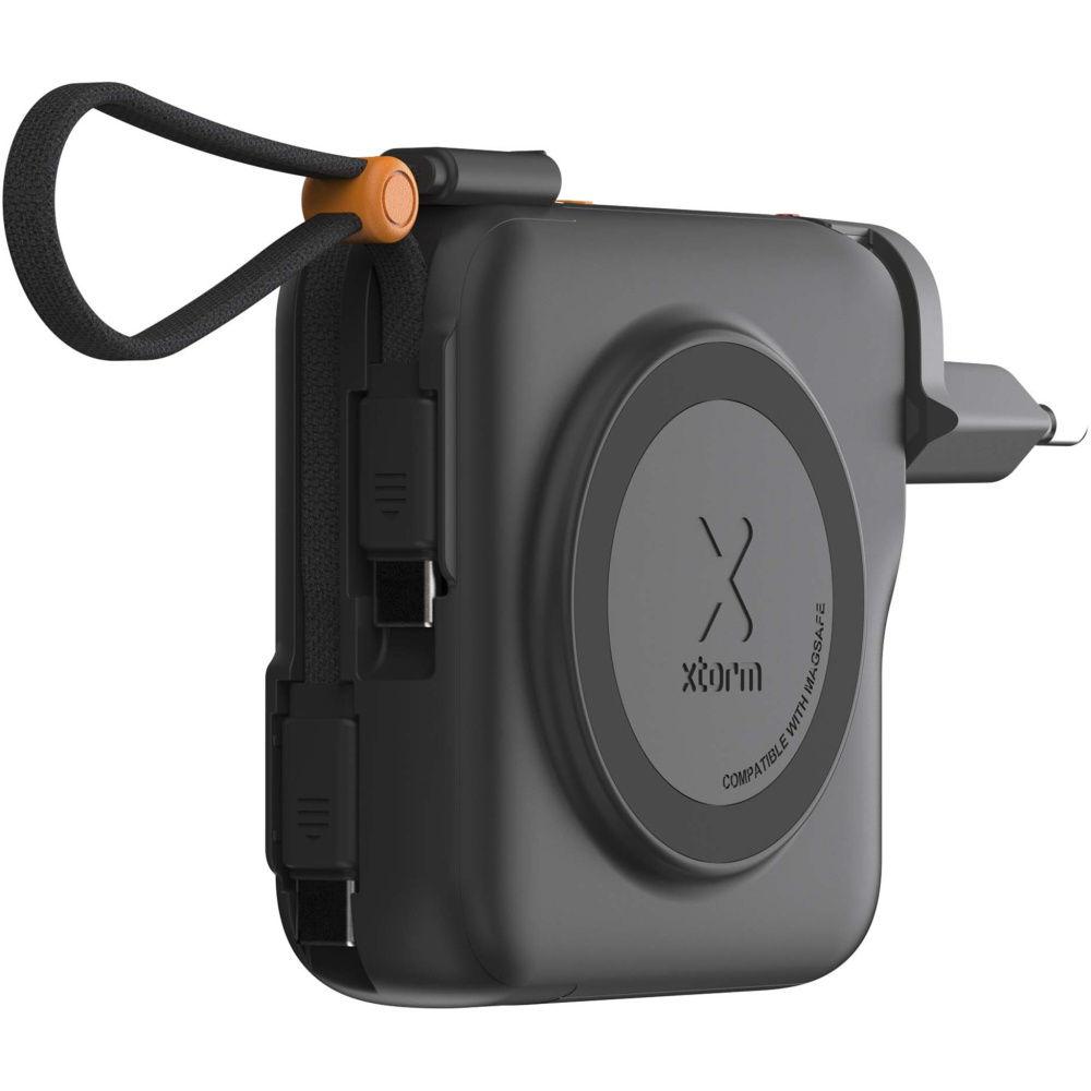 Логотрейд бизнес-подарки картинка: Дорожное зарядное устройство Xtorm TravelPro 3-в-1 мощностью 30 Вт 10 000 мАч