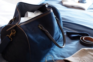Logotrade presentreklam bild: VINGA Hunton weekendbag