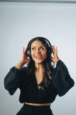 Logotrade presentreklam bild: Urban Vitamin Cupertino ANC hörlurar RCS rplast