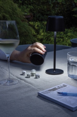 Logotrade profilreklam bild: Zenic RCS återvunnen plast USB laddningsbar bordslampa